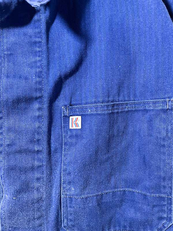 French chore jacket 70s in HBT cotton. Size Large. True French Workwear enclosed in a single garment. Unique color shades. Used by a company called Kubler.