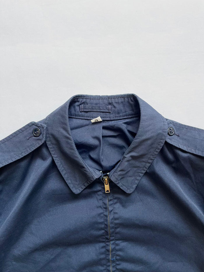 Summer jacket coming directly from the 60s and used by the US Air Force. Boxy fit, with shoulder pads and Scovill zip. Perfect jacket for spring and summer season.