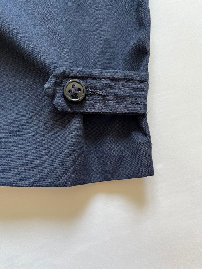 Summer jacket coming directly from the 60s and used by the US Air Force. Boxy fit, with shoulder pads and Scovill zip. Perfect jacket for spring and summer season.