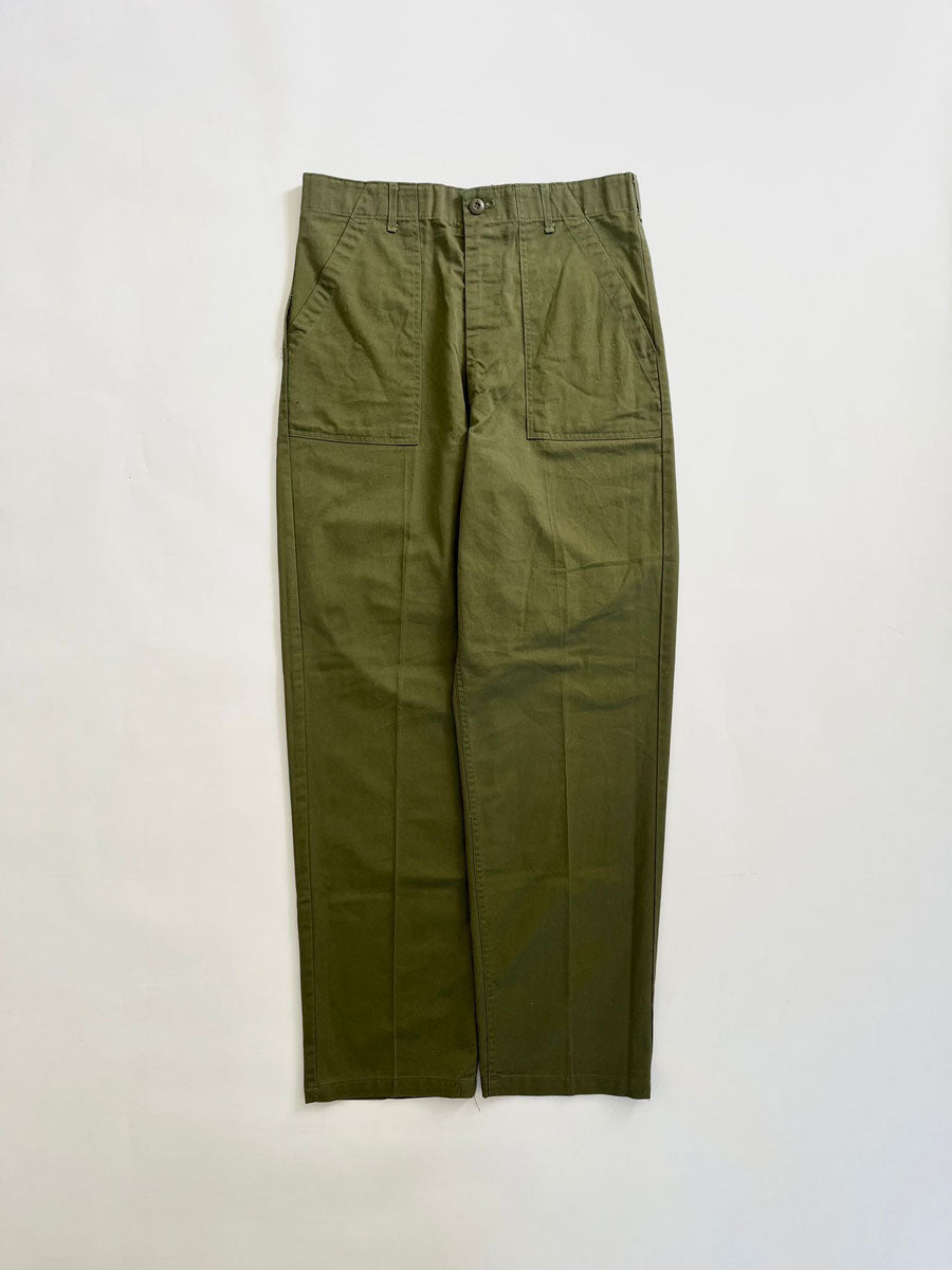 Fatigue pants OG 507. Production 1980. In deadstock condition. Military uniform that represented a turning point in the history of military clothing of the US Army.