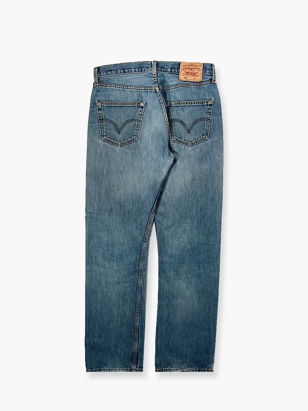 Levi's vintage 501 blue. Step into timeless style with this authentic levi's. Gorgeous color and quality fabric.