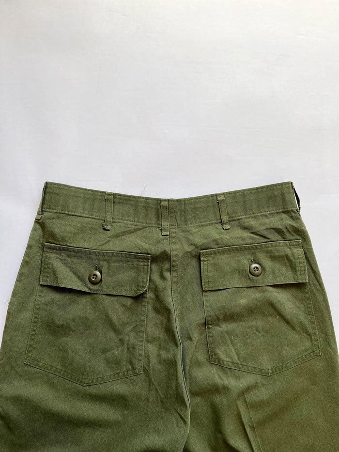 OG 507 Army pants vintage - 31x33. Production 1980. Deadstock condiction. Get the rugged look you crave with OG-507 pants, ideal for work or weekend adventures