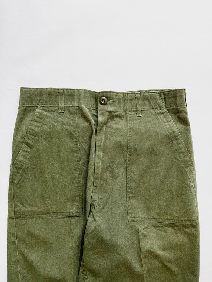 OG 507 Army pants vintage - 31x33. Production 1980. Deadstock condiction. Get the rugged look you crave with OG-507 pants, ideal for work or weekend adventures