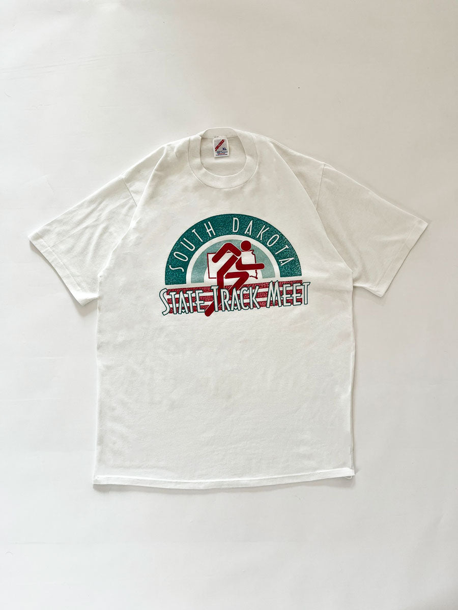 Vintage single stitch tee State Track meet South Dakota. 90s production, Jerzees brand by Russel Made USA. Recommended size L. In excellent condition. Rare.