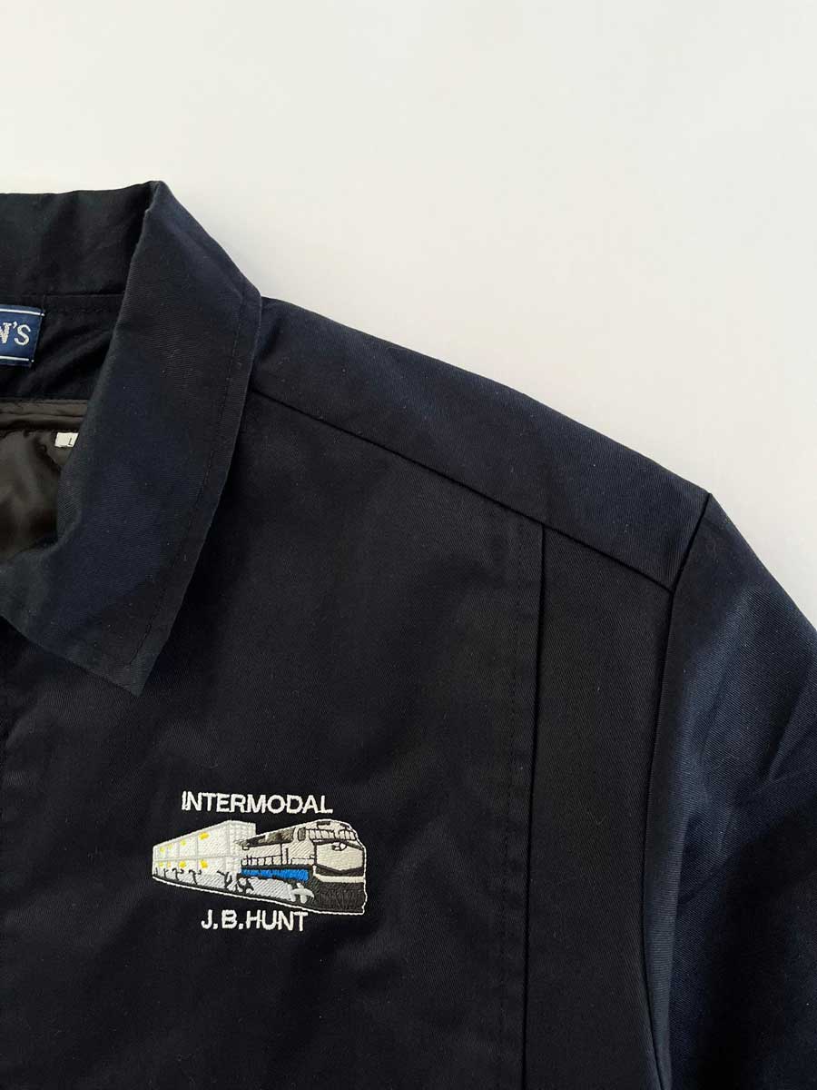 Vintage work jacket produced in the 1990s by Martin's. Quality fabric and perfectly maintained over time. YKK zip and patch applied on the front.