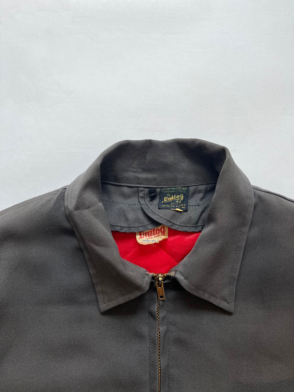 Vintage Workwear jacket Unitog from 1960s, In excellent condition. Boxy fit, brown color. Size M. Removable internal red liner and double talon zip. Made USA.