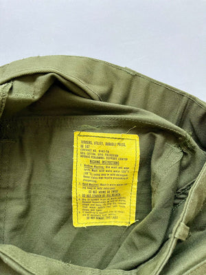 Fatigue pants OG 507. Production 1980. In deadstock condition. Military uniform that represented a turning point in the history of military clothing of the US Army.