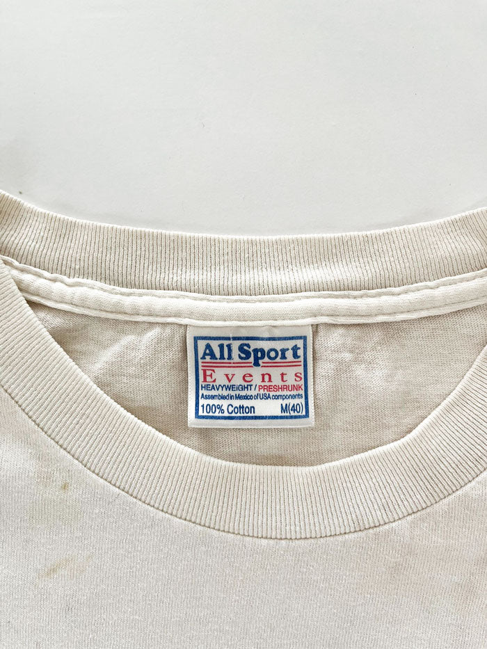 90s Las Vegas Nevada single stitch tee. Made in the United States in the 90s. Print on the front with "Nevada" writing. Brand "All Sports Made in Mexico".