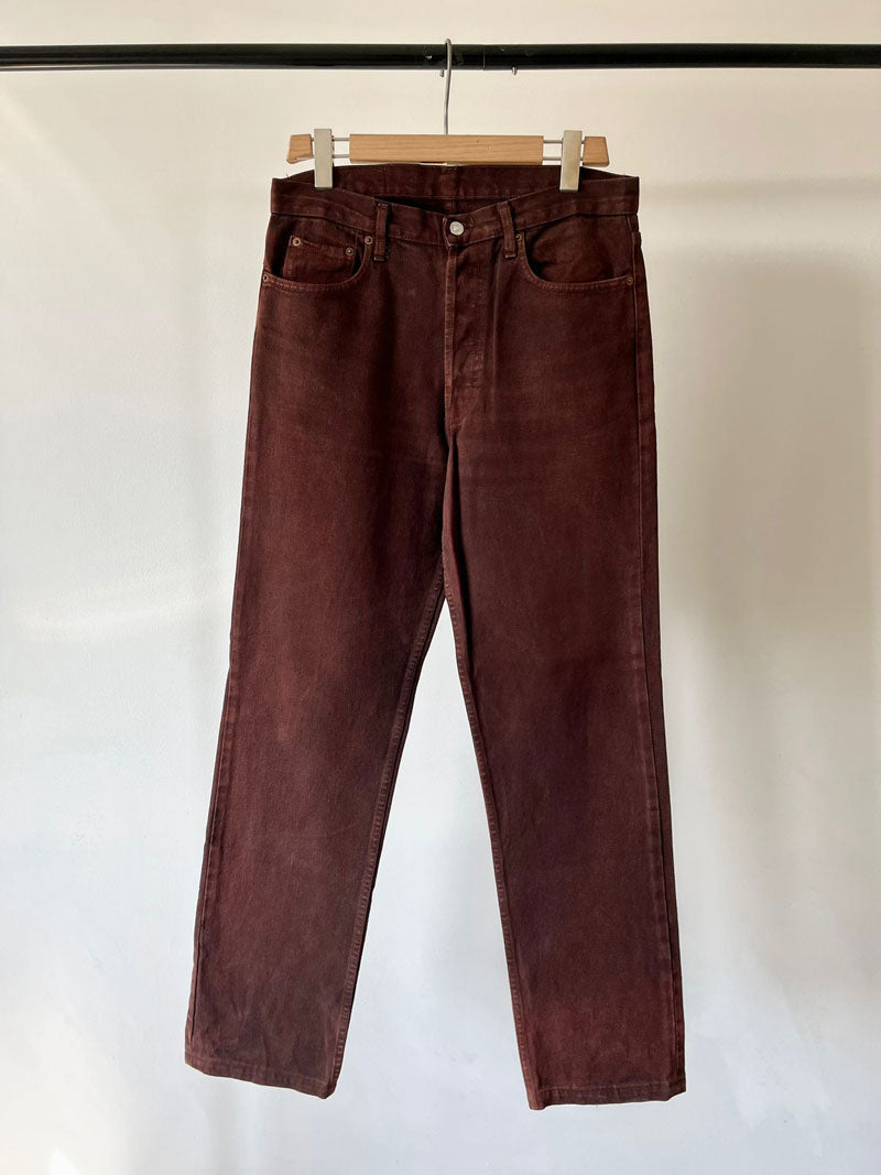 1980s Vintage Levi's 501 marroni 32X32 - Jeans vintage Levi's 501 marroni, taglia 32W 32L. Iconici Levi's 501 anni '80 con vestibilità classica e stile senza tempo.