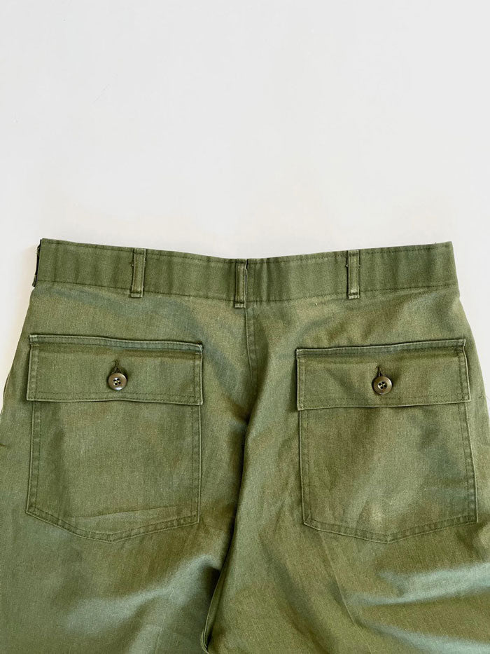 OG 507 military pants vintage 36x33. Production 1980. In deadstock condition. Embrace vintage military style with OG-507 pants, designed for comfort and resilience.