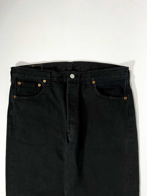 Levi's vintage 501 black. Step into timeless style with this authentic Levi's from the 90s, proudly made in Spain.