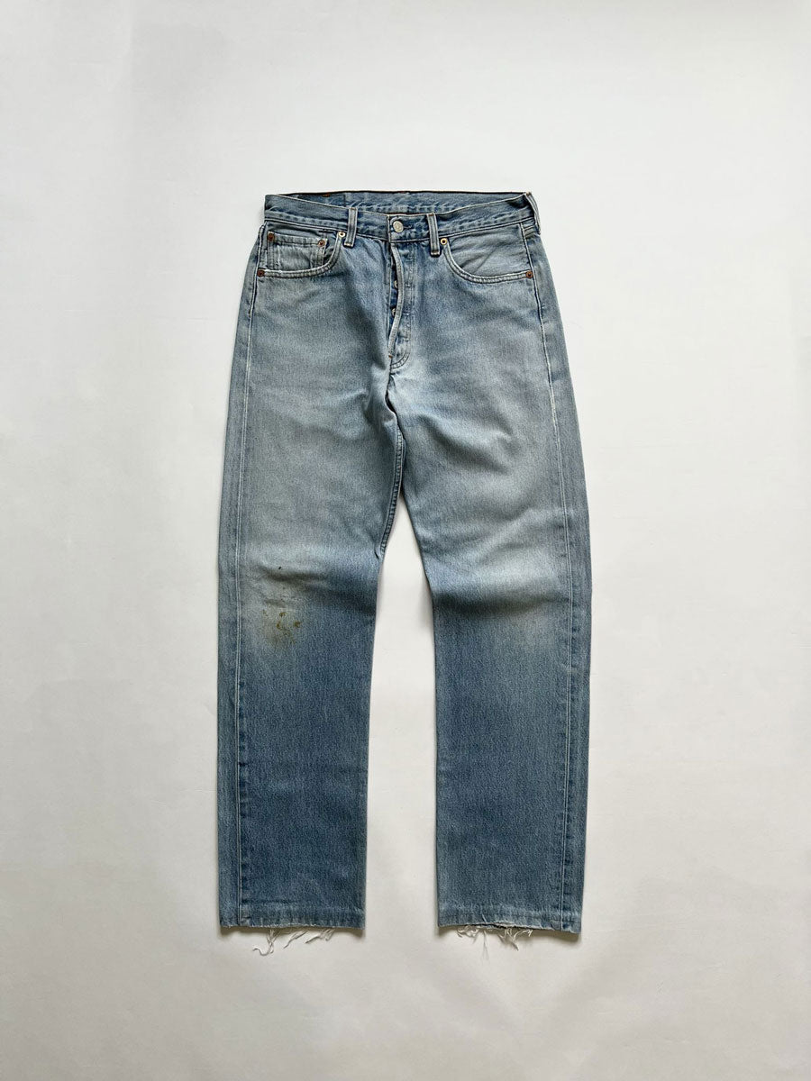Levi's vintage 501 size 30W 32L. Step into timeless style with this authentic vintage light blue Levi's. Extreme quality fabric with unique color shades.