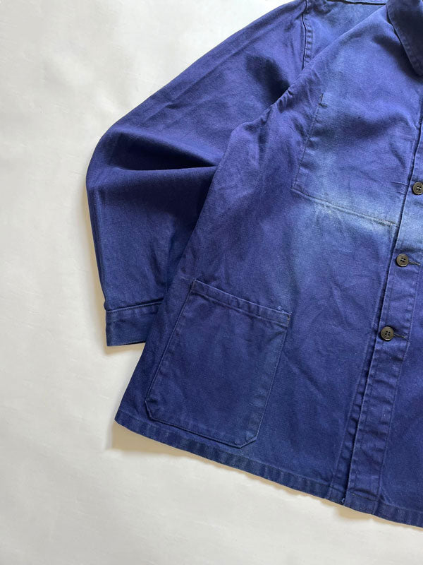 Vintage French work jacket Le Meilleure D'amiens from 1960s. Size XL. Sanfor. Sun faded cotton. Made in France. Color blue. Unique vintage france work jacket.