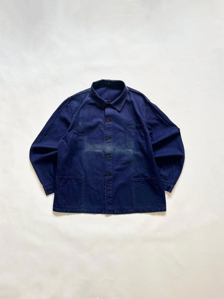Vintage French work jacket Le Meilleure D'amiens from 1960s. Size XL. Sanfor. Sun faded cotton. Made in France. Color blue. Unique vintage france work jacket.