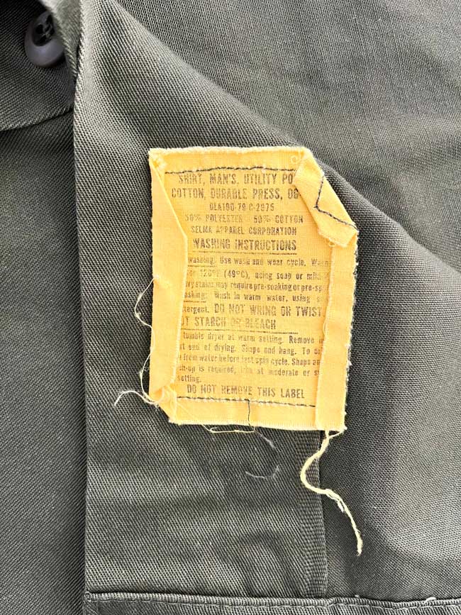 OG-507 vintage shirt uniform U.S. Army 80s. 1973 marked a significant moment for the US Army with the introduction of service uniforms in polyester and cotton.