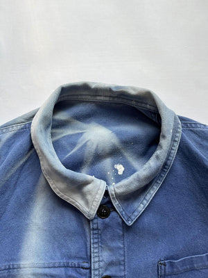 French working jacket sun faded 1970s or 1960s. Size M-L. Cotton twill and ink blue color. Sun faded. Unique French vintage work jacket. Cotton Moleskine.