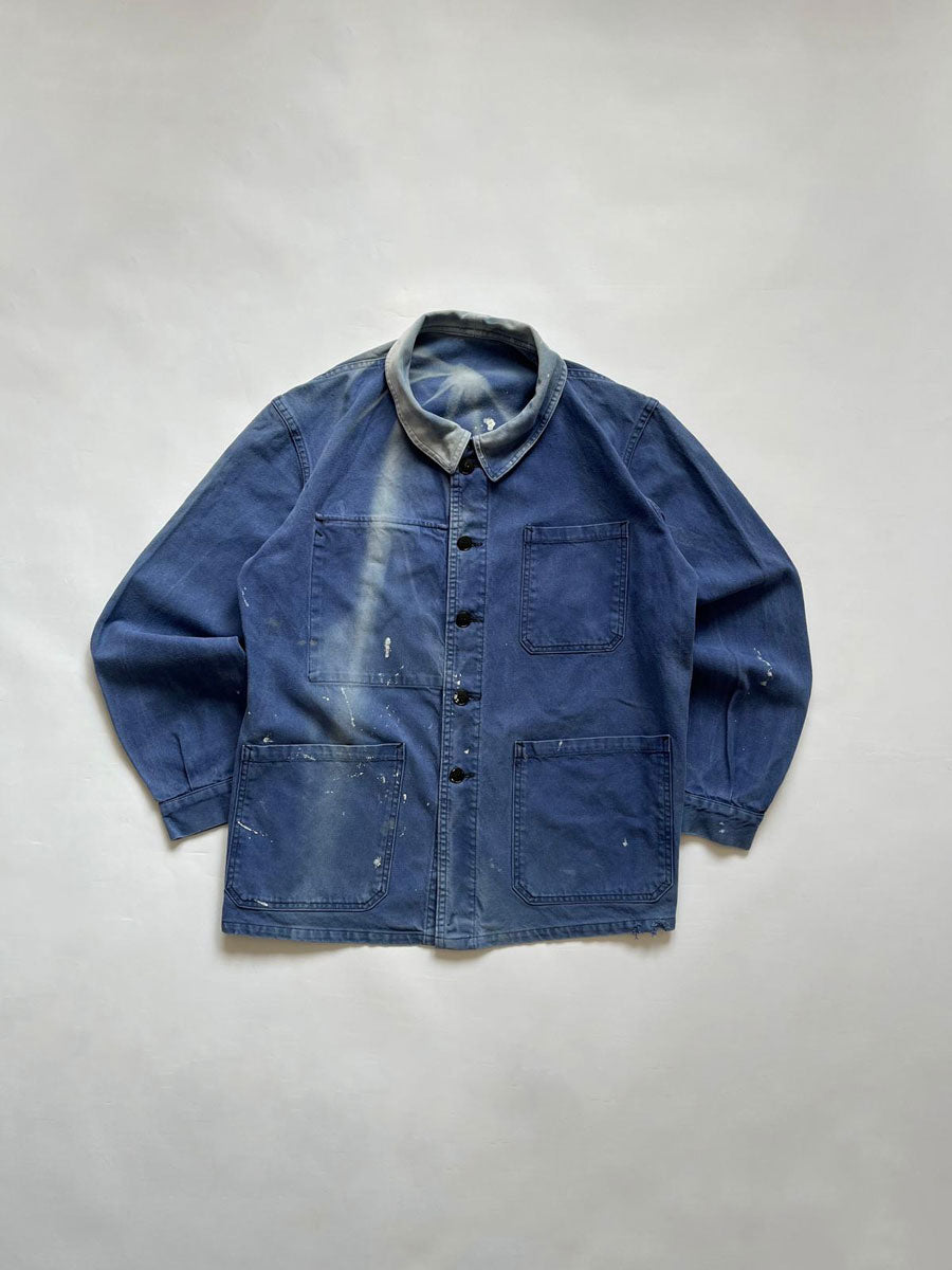 French working jacket sun faded 1970s or 1960s. Size M-L. Cotton twill and ink blue color. Sun faded. Unique French vintage work jacket. Cotton Moleskine.