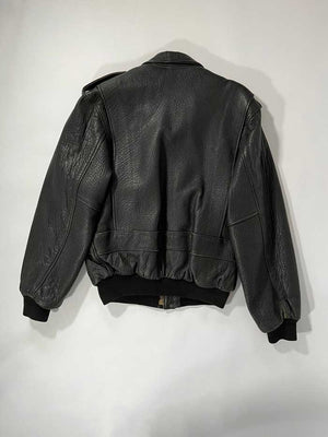 Aviator jacket vintage in leather, Expresso brand. Made in France. Produced with high quality leathers, this jacket offers an unparalleled comfort experience.