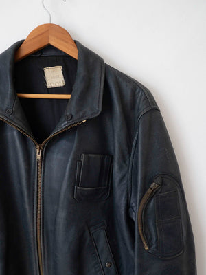 Blouson en cuir de pilote de l'armée de l'air française des années 70 - L
