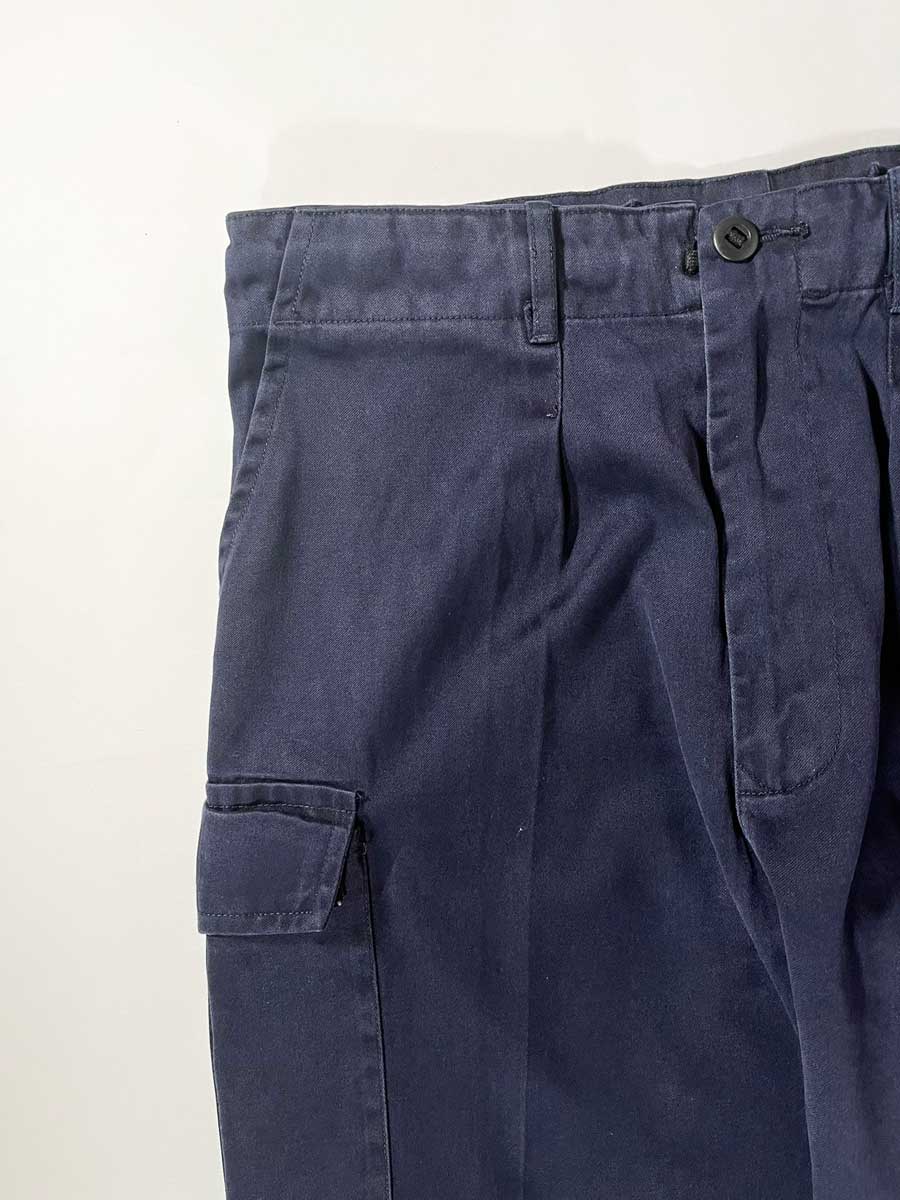 British cargo pant blue. Rugged 90s British Navy military cargo ship, designed to withstand the rigors of operational demands in the field. With adjustable and high waist