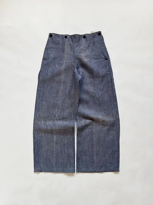 French Navy blue ramie sailor trousers, dating back to the 1960s. Made of ramie, a lightweight and highly breathable natural fiber. Created by the French Navy.