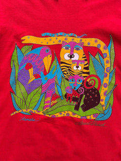 T shirt vintage single stitch Animalia red. Made in 80s. Made USA. Unique vintage single stitch product depicting animals on the front. In excellent condition.