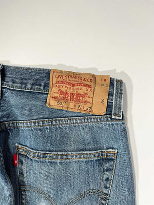 Levi's vintage 501 size 30W 32L. Step into timeless style with this authentic vintage medium blue Levi's. Extreme quality fabric with unique color shades.