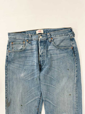 Levi's vintage 501 size 33W 36L. Step into timeless style with this authentic vintage medium blue Levi's. Extreme quality fabric with unique color shades.