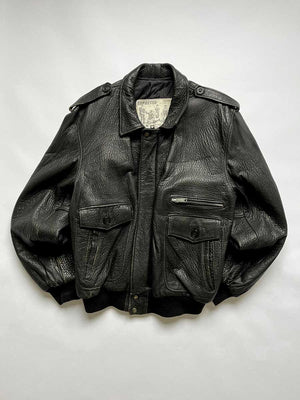 Aviator jacket vintage in leather, Expresso brand. Made in France. Produced with high quality leathers, this jacket offers an unparalleled comfort experience.