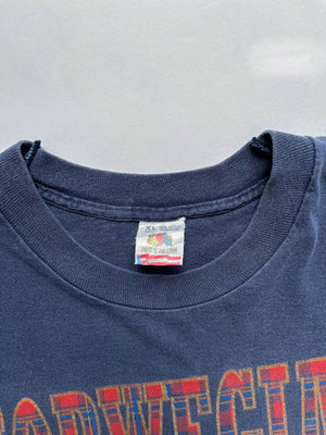 Single stitch tee from the 90s fruit of the loom, American naval company Norwegian Cruise line. Blue color with print on the front. Unique vintage product. 