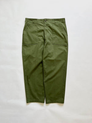 Fatigue pants OG 507. Production 1980. In deadstock condition. Military uniform that represented a turning point in the history of military clothing of the US Army.