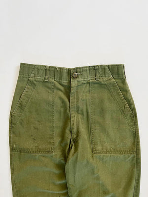 Fatigue pants OG 507. Production 1980. In deadstock condition. Military uniform that represented a turning point in the history of military clothing of the US Army.