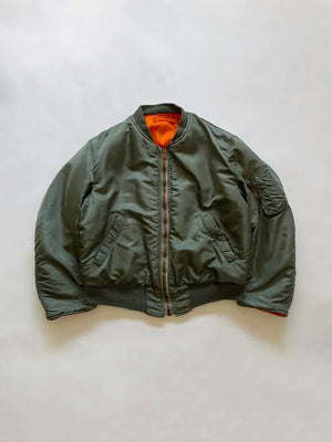 Vintage Authentic US Air Force 1960's MA1 bomber jacket, produced in 1967, with safety orange lining and fully reversible. Zip Scovill. Rare piece.
