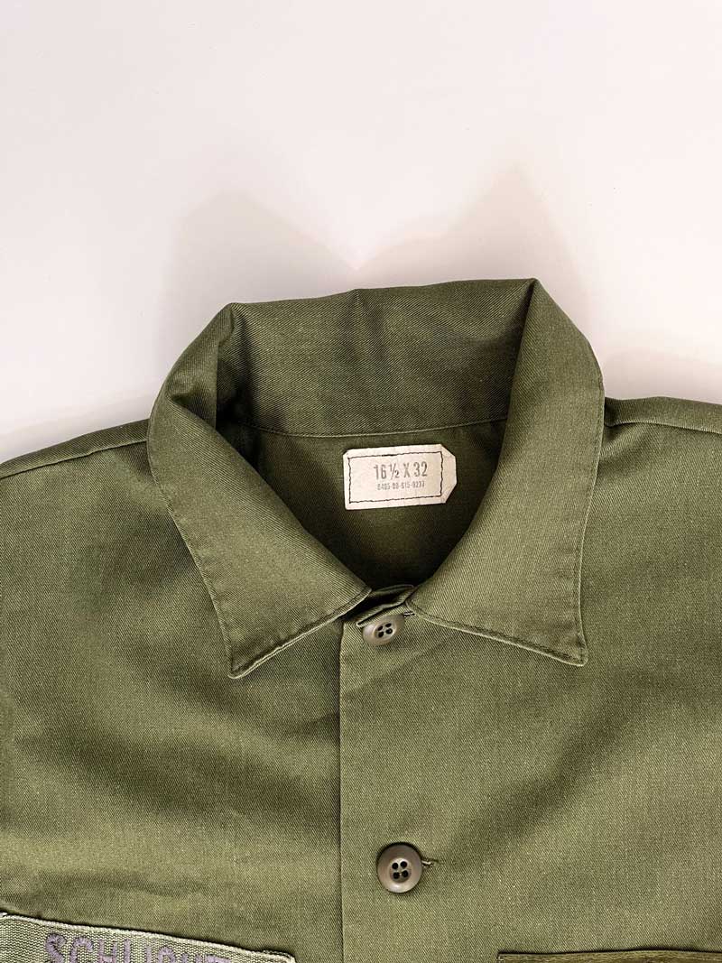 OG-507 vintage shirt uniform U.S. Army 80s. 1973 marked a significant moment for the US Army with the introduction of service uniforms in polyester and cotton.