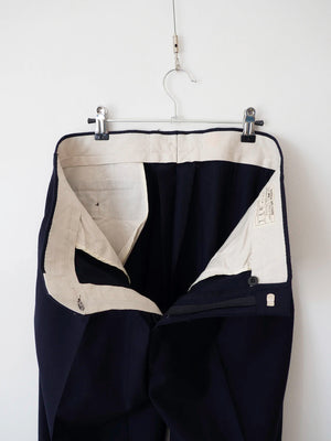 Interno vita aperto con fodera e cartellino originale dei pantaloni Marina Militare