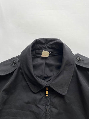 Usaf Uniform from the 80s and used by the US air force. Boxy fit, black color and YKK zip. Lightweight fabric. Vintage piece that contains the history of the USAF.