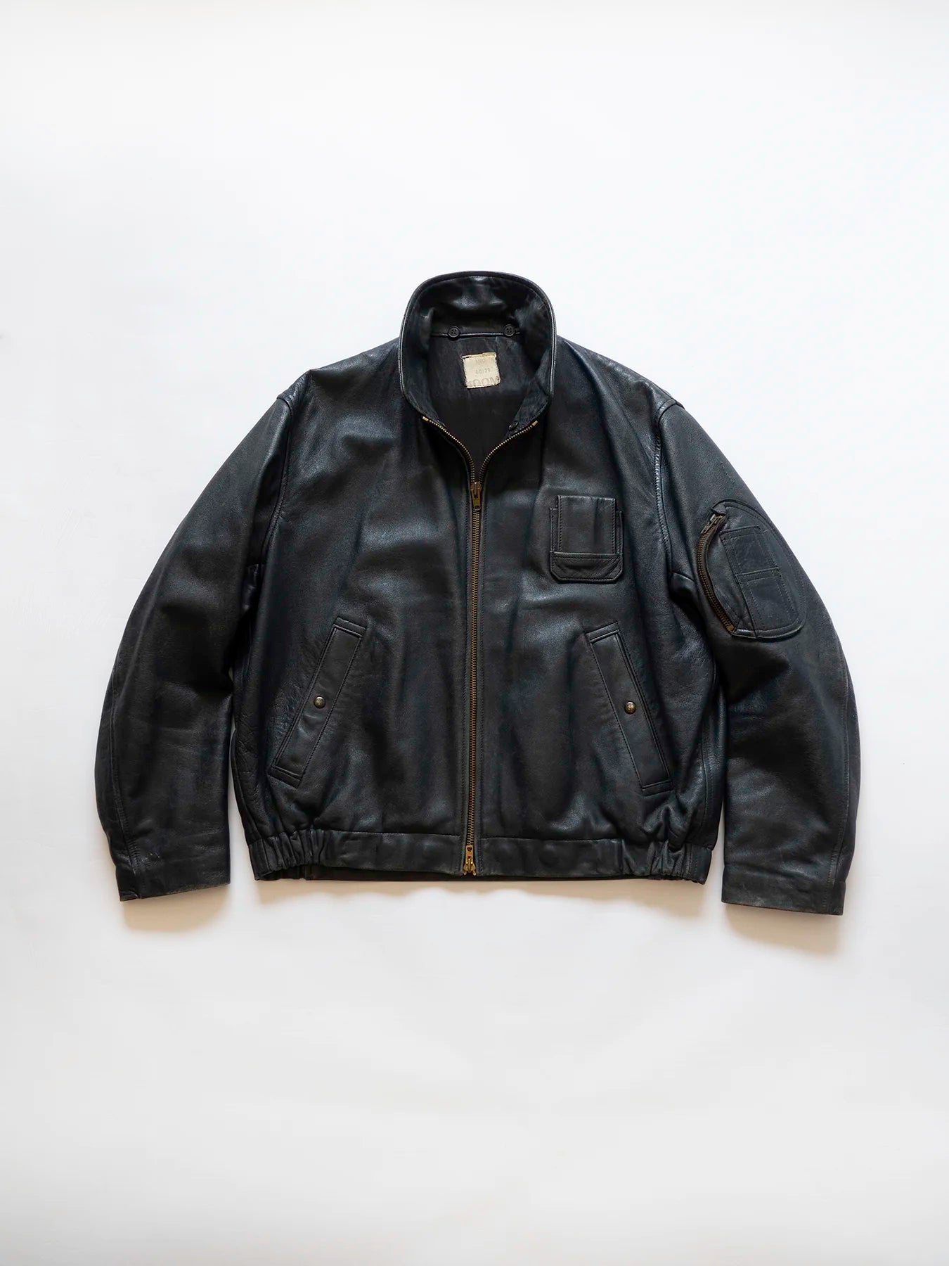 Blouson en cuir de pilote de l'armée de l'air française des années 70 - L