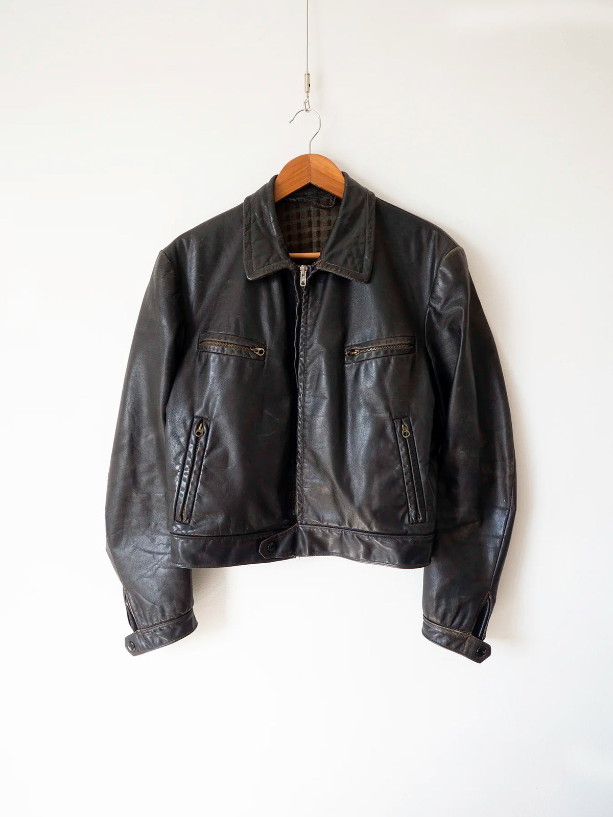 Giacca da moto in pelle tedesca vintage anni 40-50, vista frontale intera