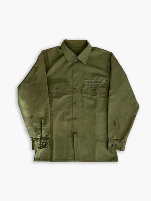OG-507 vintage shirt uniform U.S. Army 80s. 1973 marked a significant moment for the US Army with the introduction of service uniforms in polyester and cotton.