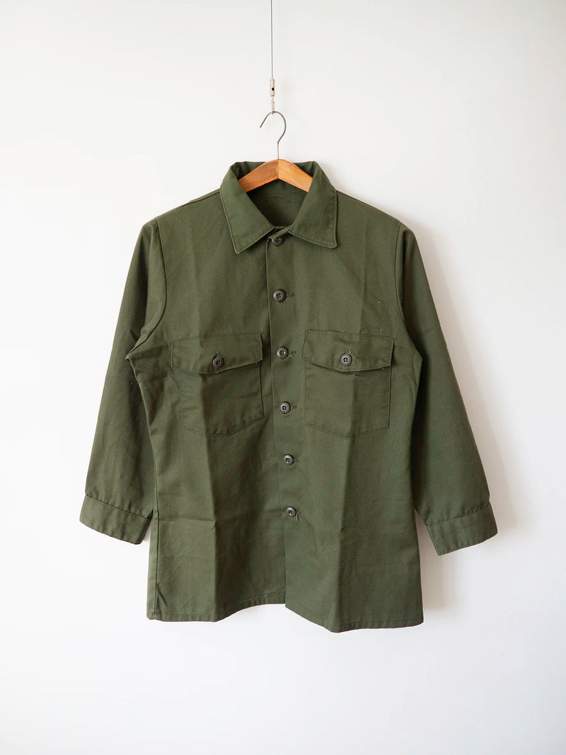 OG-507 vintage US Army utility shirt, size L, plain olive green with no patches.