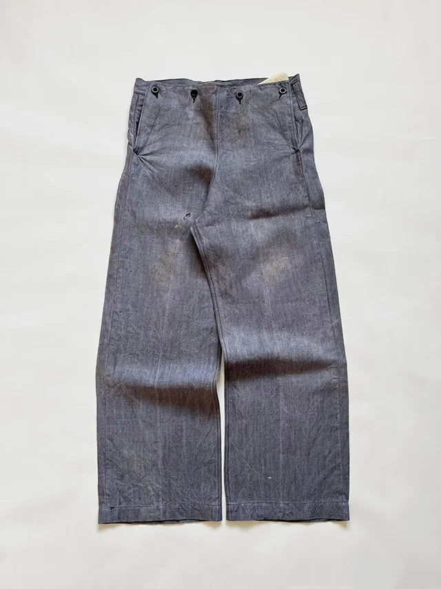 French Navy blue ramie sailor trousers, dating back to the 1950s. Made of ramie, a lightweight and highly breathable natural fiber. Created by the French Navy.