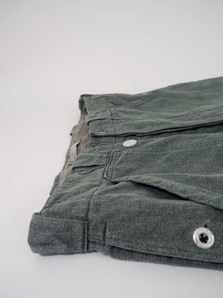 Pantalone svizzero da lavoro in grigio/verdastro, baggy. Prodotto dagli anni 50 aglio anni 90