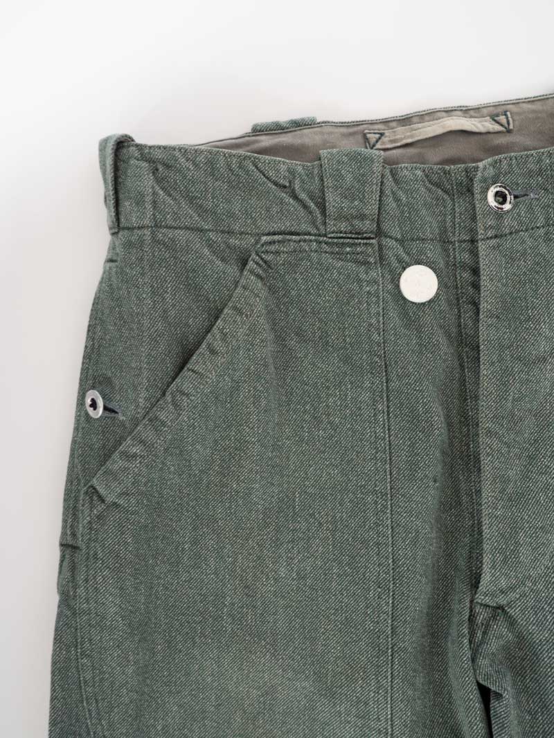 Pantalone svizzero da lavoro in grigio/verdastro, baggy. Prodotto dagli anni 50 aglio anni 90