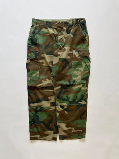 Vintage US Army Woodland Ripstop Cargo Pants.Woodland camouflage cargo pants were introduced by the US Army in the early 80s and were used for over two decades.