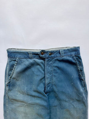 Work pants vintage from 1950s. Color with a fantastic patina given by the passage of time. Vintage work trousers with thick quality fabric. Size 32W 30L.